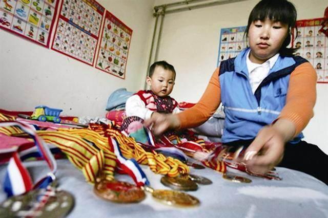 全国游泳冠军退役后收入_退役的游泳冠军_游泳国家队退役