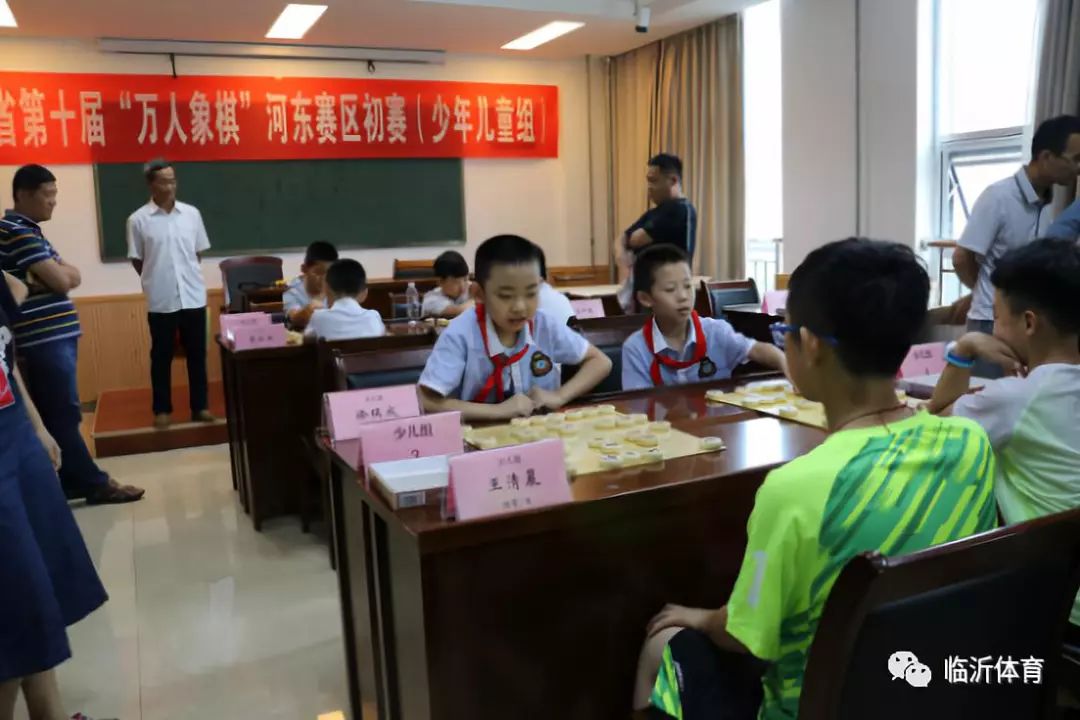 临沂24中校园篮球赛冠军_临沂市中学生篮球赛_临沂篮球高手